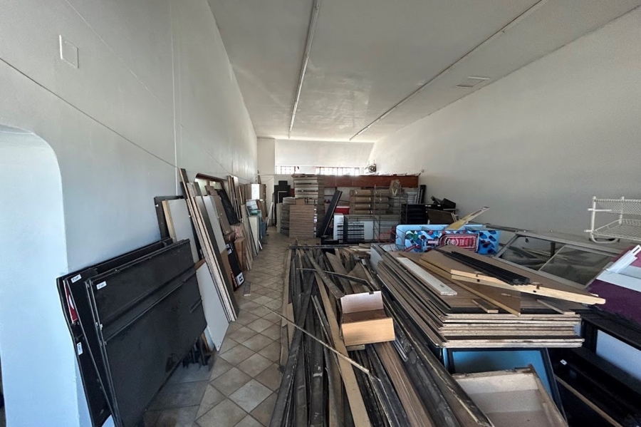 To Let commercial Property for Rent in Sherwood Eastern Cape